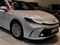 تۆیۆتا کامری